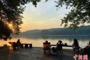 算命最准“移动卧室”重塑旅行方式 “Z世代”爱上车轮上的家